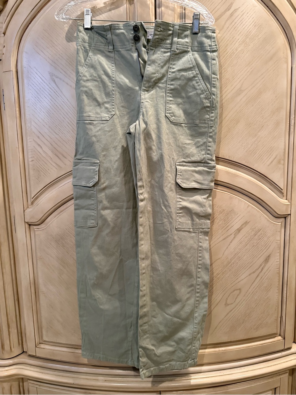 Re Generation by celebrity pink Olive Cargo Pants, size 5/27